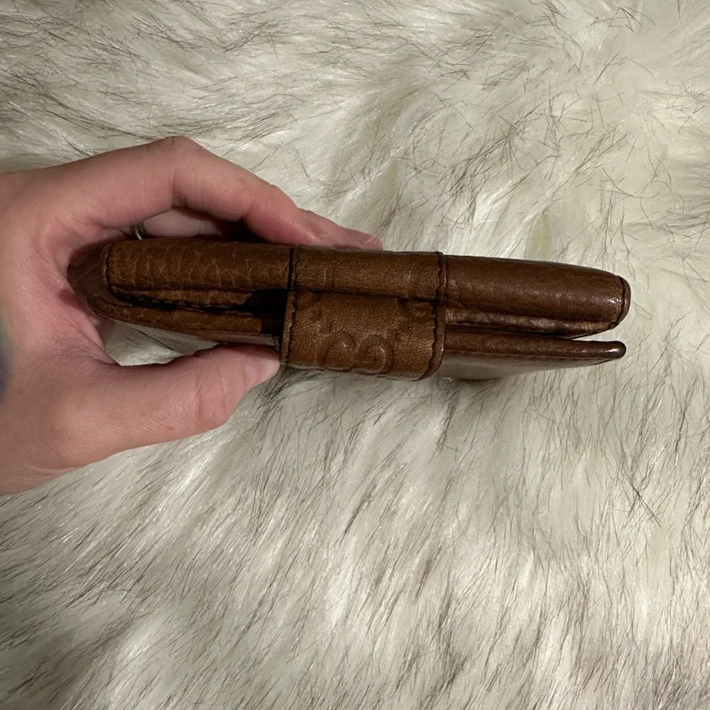 Authentic VINTAGE Gucci Guccissima Bifold Wallet (make an offer)